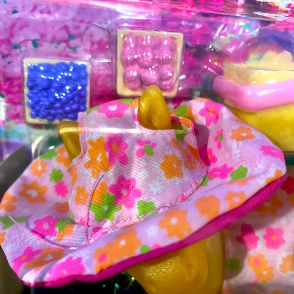 MY LITTLE PONY G3 NWT 2003 BERRY PICKIN’ FUN WITH BUTTERSCOTCH PRETTY FASHIONS - Picture 9 of 16